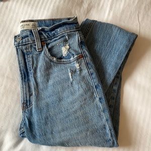 Abercrombie & Fitch Distressed High Rise Skinny Jean Size 23/000R